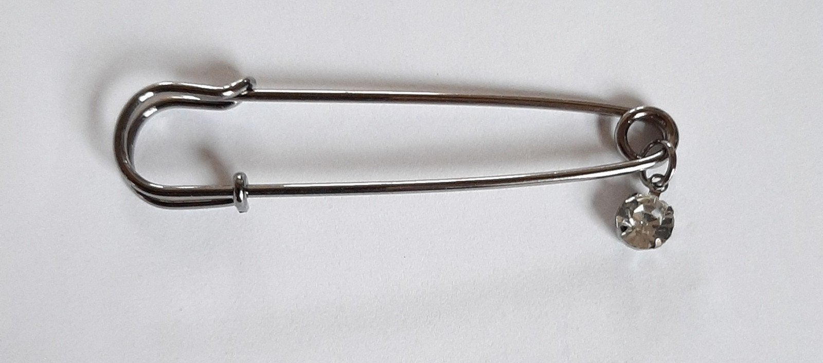 antraciet grijze sier speld met strass steentjes 7 cm, Overige materialen, Nieuw, Ophalen of Verzenden, Grijs