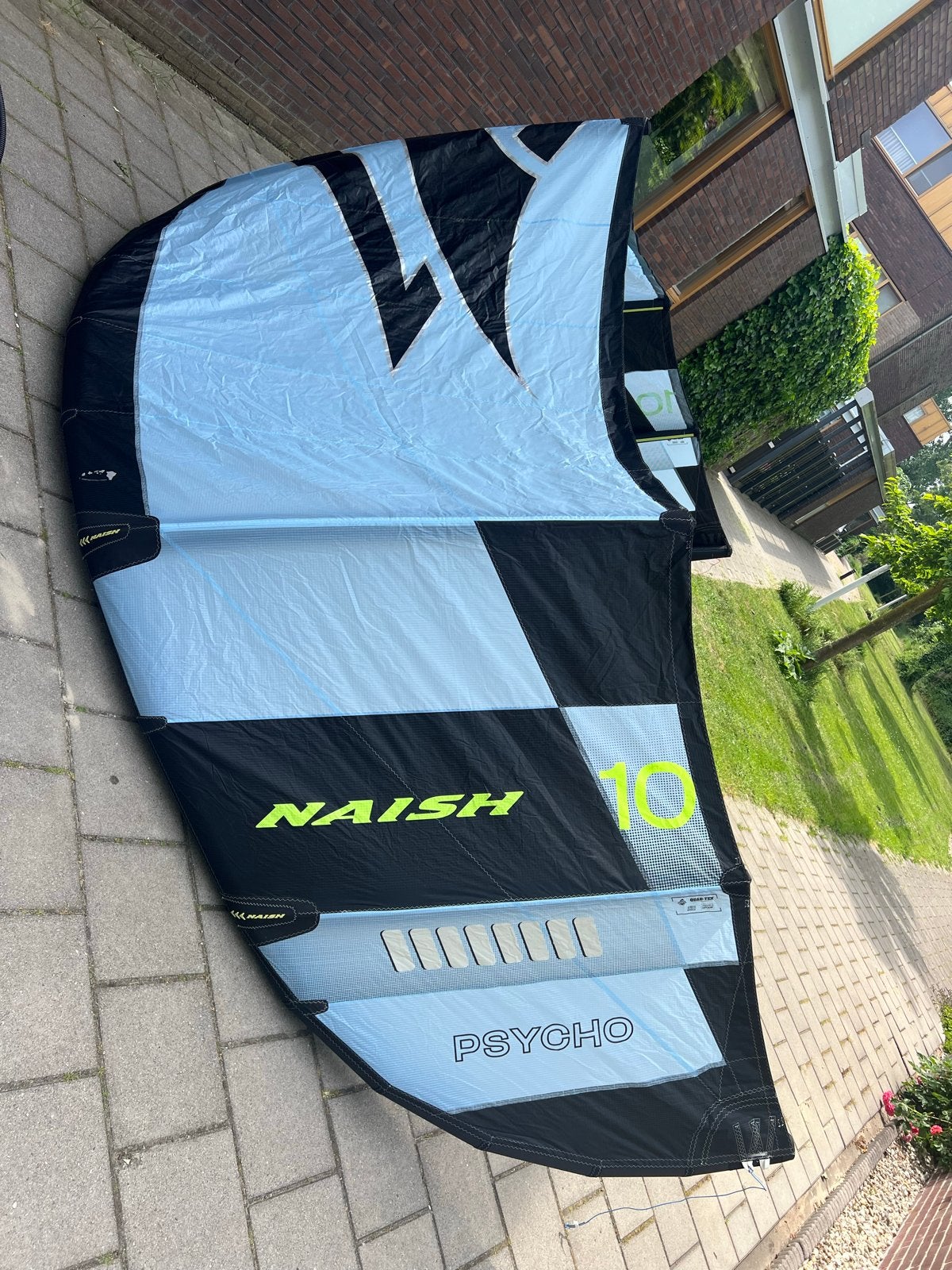 Naish Psycho 10 - 2025, Watersport en Boten, Kitesurfen, 10 m², Geen board, Ophalen of Verzenden, Zo goed als nieuw