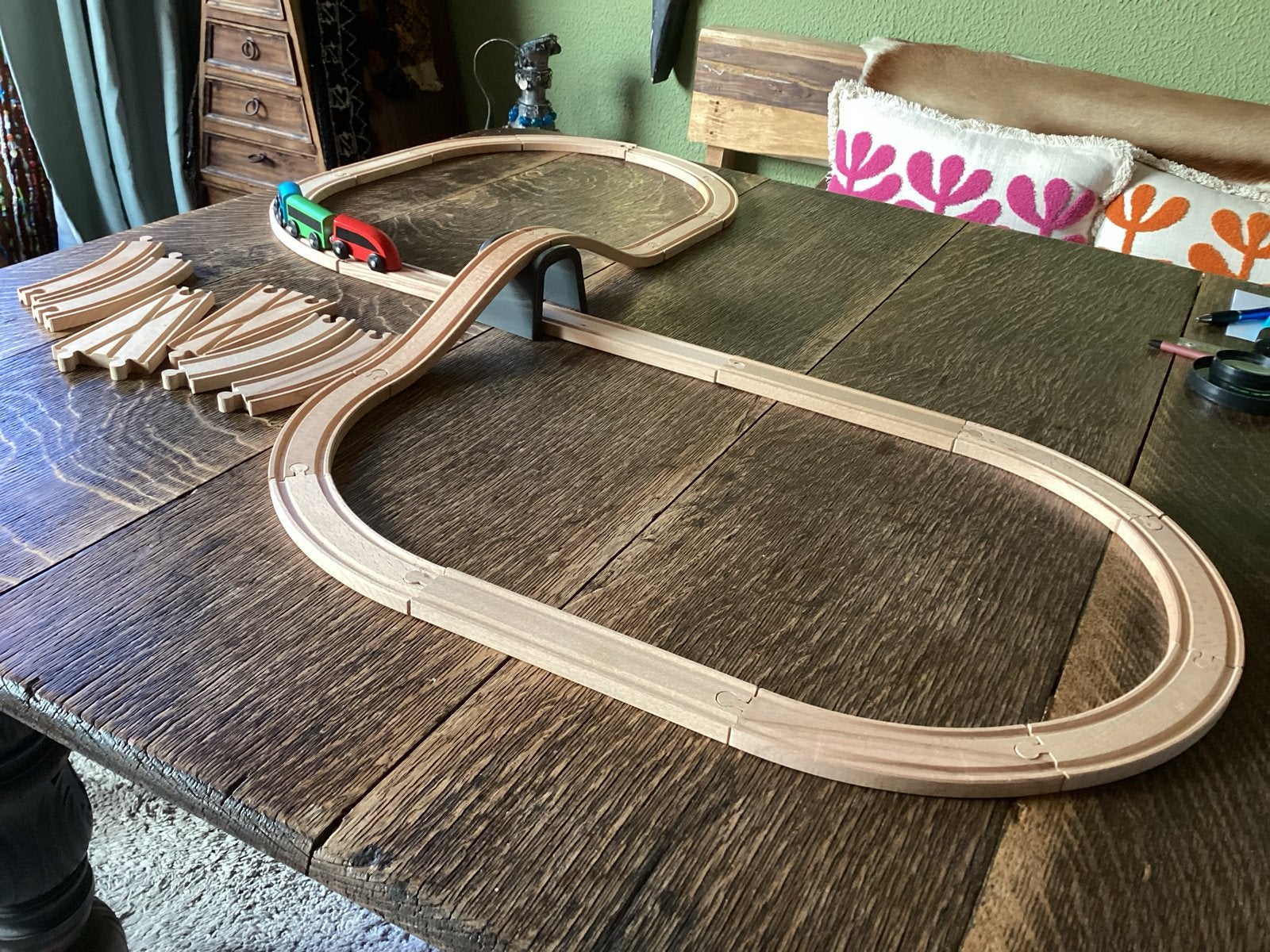 IKEA LILLABO houten treinbaan met trein en brug € 7,50, Kinderen en Baby's, Speelgoed | Houten speelgoed, Ophalen of Verzenden