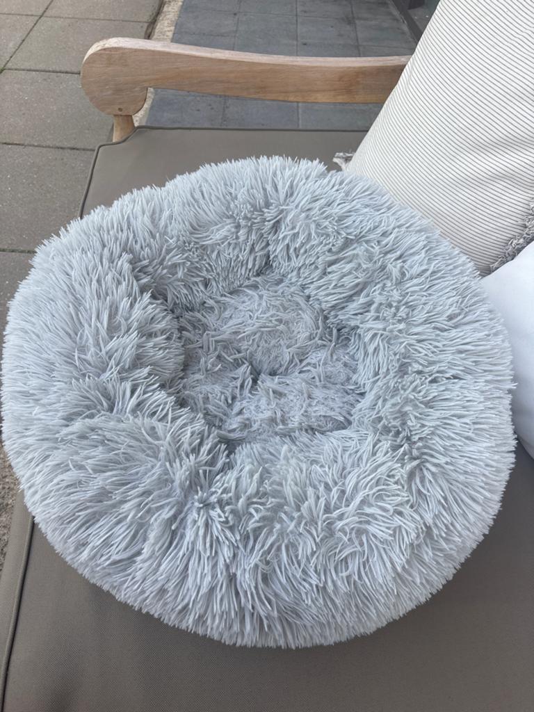 Superfur Donut hondenmand 50 cm doorsnede lichtgrijs, Ophalen of Verzenden, Gebruikt, Polyester