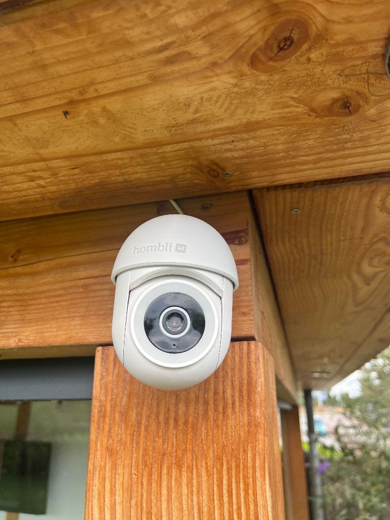 Hombli 4K Pan & Tilt - Beveiligingscamera voor buiten-, Audio, Tv en Foto, Ophalen of Verzenden, Zo goed als nieuw, Buitencamera