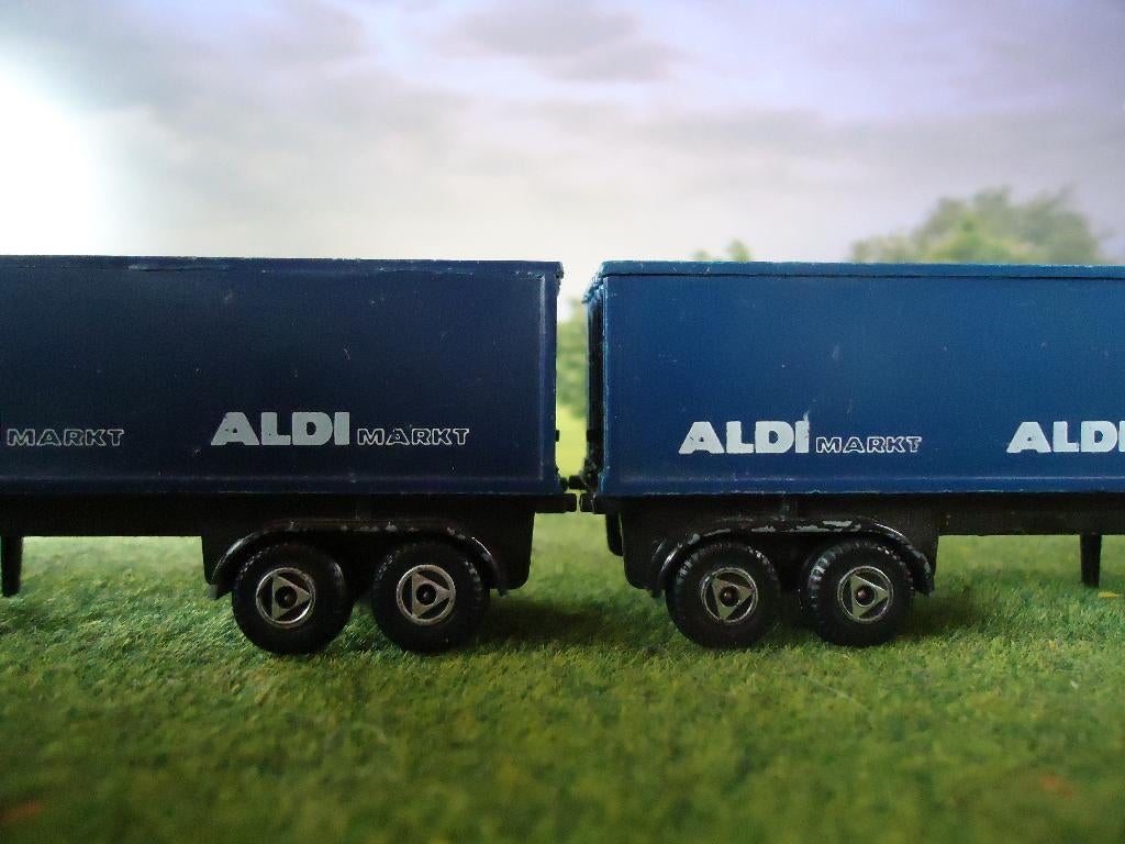 Mercedes Benz NG - Efsi ALDI met zeer donkerblauwe trailer, Ophalen of Verzenden, Nieuw, Bus of Vrachtwagen, Efsi