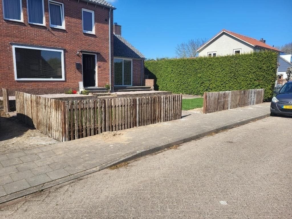 Tuinhek , weideafscheiding hardhout, stalroosters Azobe hout