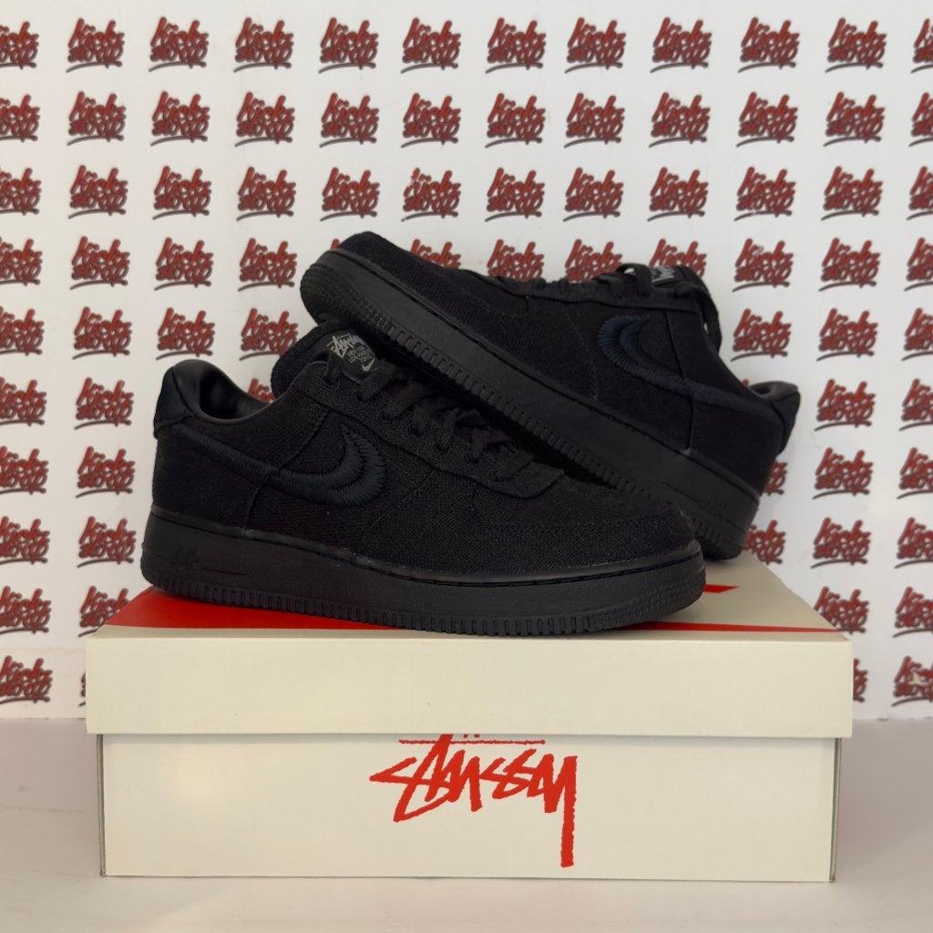 Nike Air Force 1 Low Stussy Black | EU 42, Zwart, Nike, Nieuw, Ophalen of Verzenden