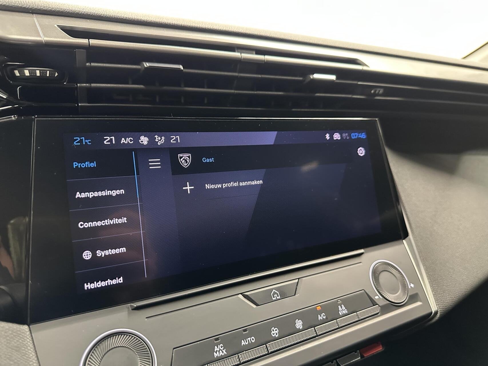 Foto 32 van Peugeot 308 1.2 PureTech Active Pack Business CARPLAY NAVI C