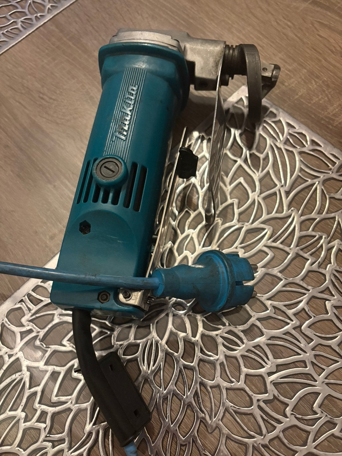 Makita Knabbelschaar, Doe-het-zelf en Verbouw, Gereedschap | Overige machines, Zo goed als nieuw, Ophalen