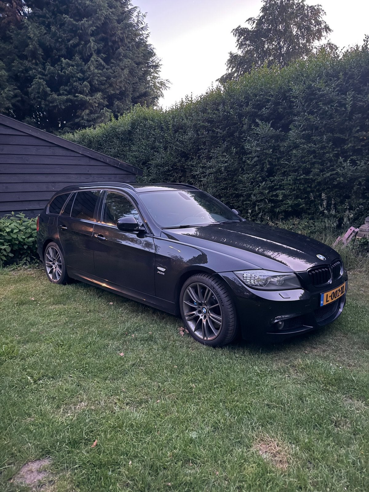 BMW 3-Serie 3.0 335xi Touring AUT 2010 Zwart, Automaat, 1800 kg, Zwart, 1650 kg