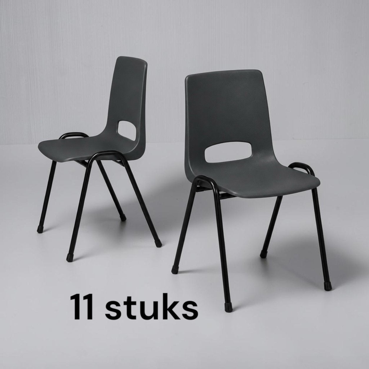 Stapelstoelen nieuw kuipstoelen kantinestoelen antraciet, Huis en Inrichting, Ophalen, Kunststof, Nieuw, Grijs
