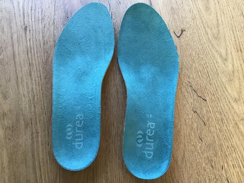 2 paar nieuwe inlegzooltjes, Nieuw, Ophalen of Verzenden, Sneakers of Gympen, Grijs