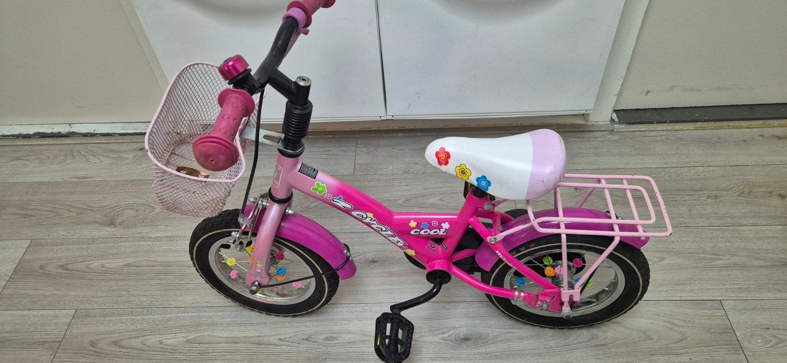 Roze kinderfiets met zijwieltje en mandje, Ophalen, Terugtraprem, Zijwieltjes, Gebruikt