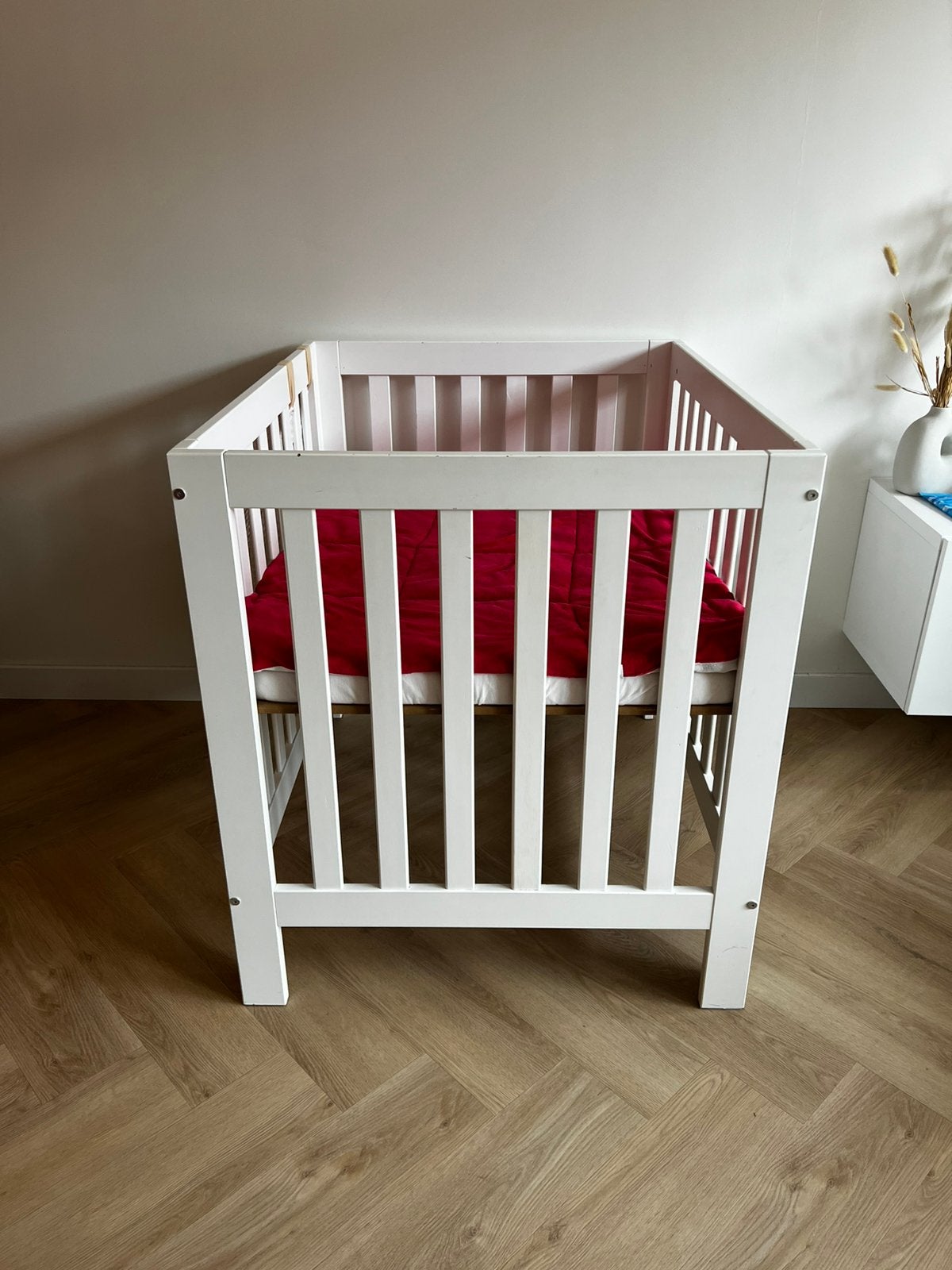 Witte box met kleden en tas, Ophalen, Zo goed als nieuw, Boxkleed