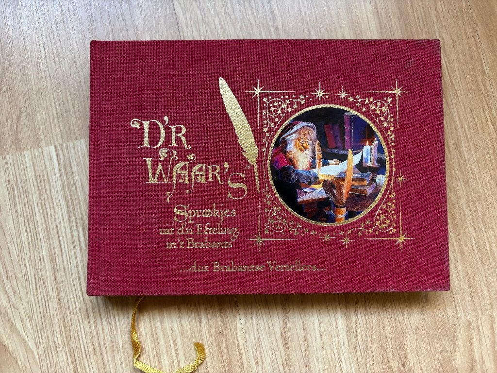 D'r Waar's - Sprookjes uit d'n Efteling in 't Brabants, Verzamelen, Ophalen of Verzenden, Zo goed als nieuw, Overige typen