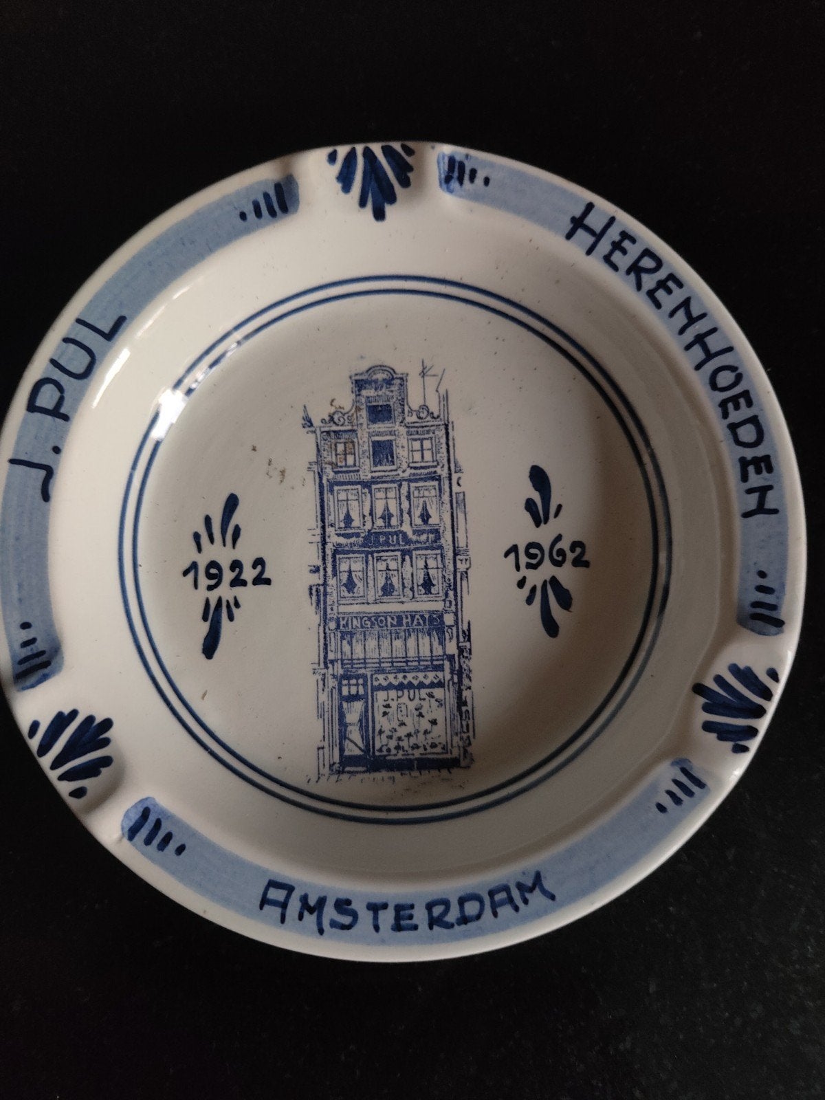 Delfs blauw asbakje Herenhoeden J.Pul Amsterdam 1922-1962, Ophalen of Verzenden