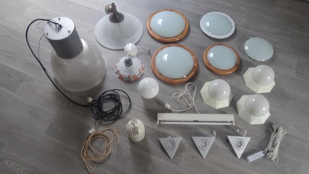 Verschillende Plafonnieres, wandlampen, hanglampen en spots, Ophalen of Verzenden, Metaal, Minder dan 50 cm