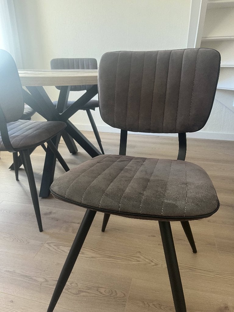 Eetkamer stoel Brim - Leen Bakker, Ophalen, Gebruikt, Grijs, Vier
