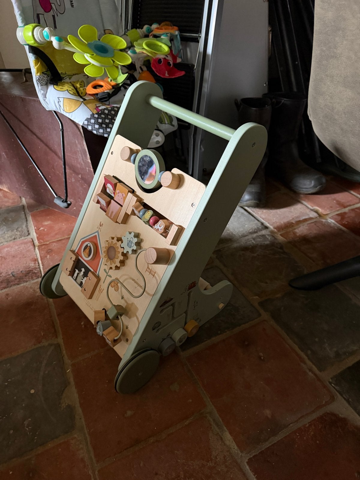 Houten loopwagen met activiteitenbord - Wiel defect, Ophalen, Gebruikt, Overige typen, Met wieltjes