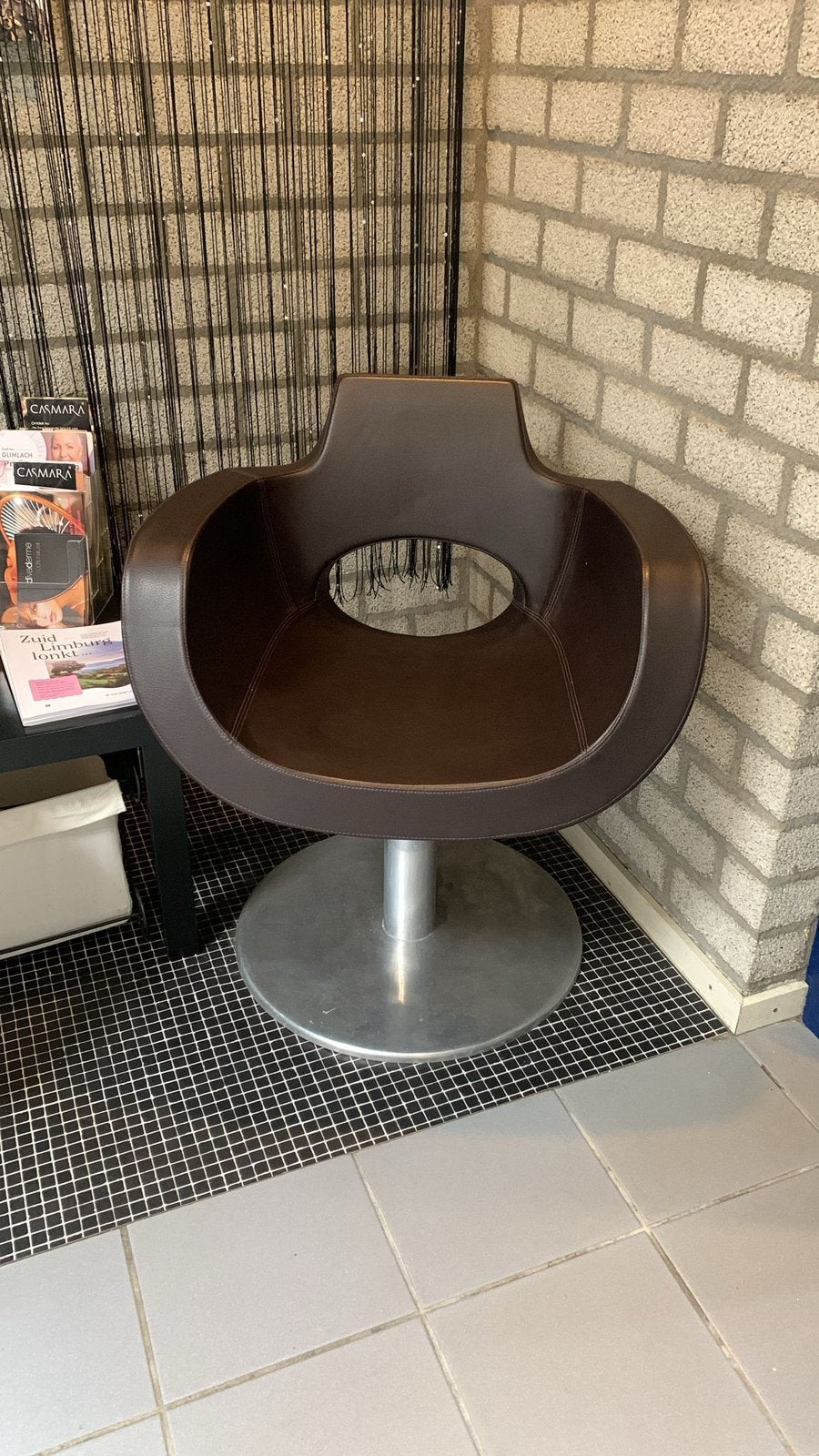 Draaibare Design kuipstoel bruin, Ophalen, Overige materialen, Gebruikt, Bruin