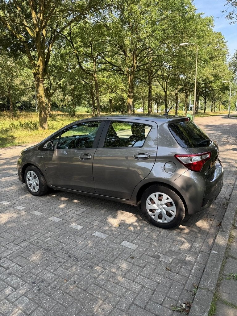 Toyota Yaris 1.5 Hybrid Automaat|APK 2028, Auto's, Toyota, Automaat, Stof, Yaris, Te koop