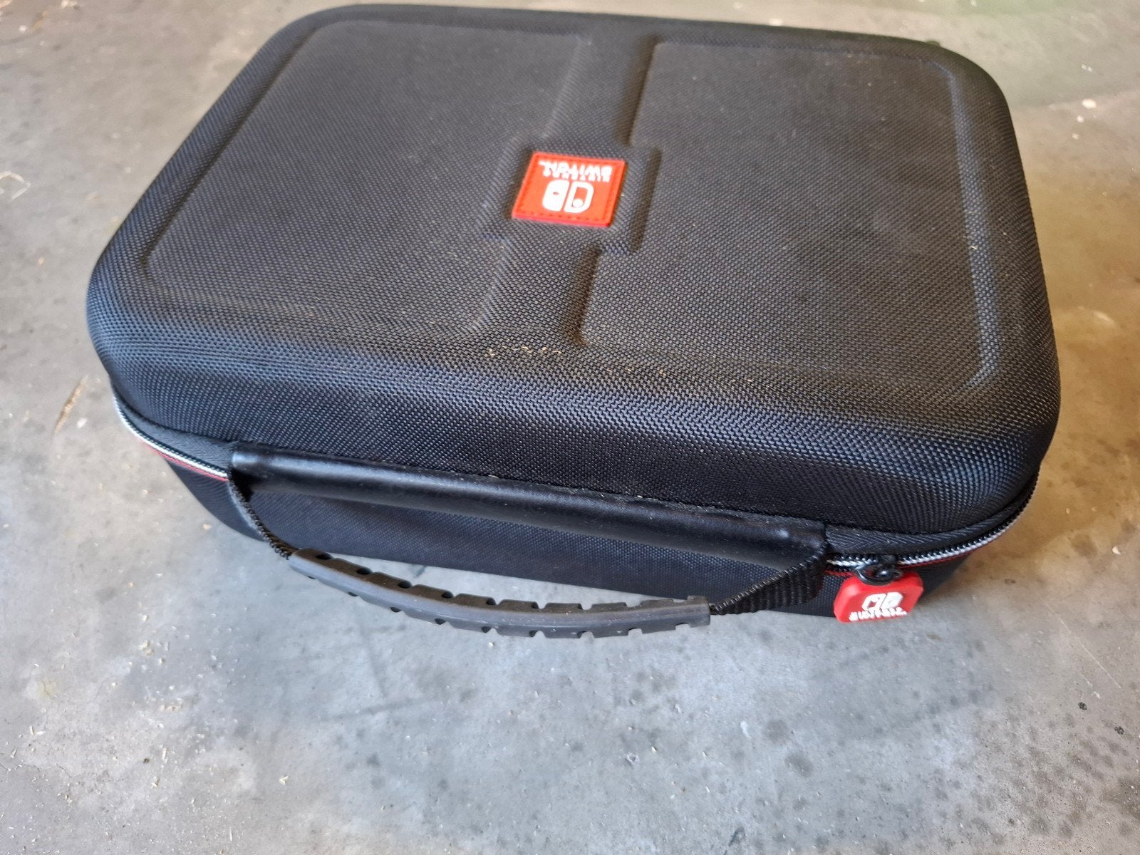 Nintendo Switch koffer, Ophalen of Verzenden, Zo goed als nieuw, Hoesje, Tasje of Behuizing