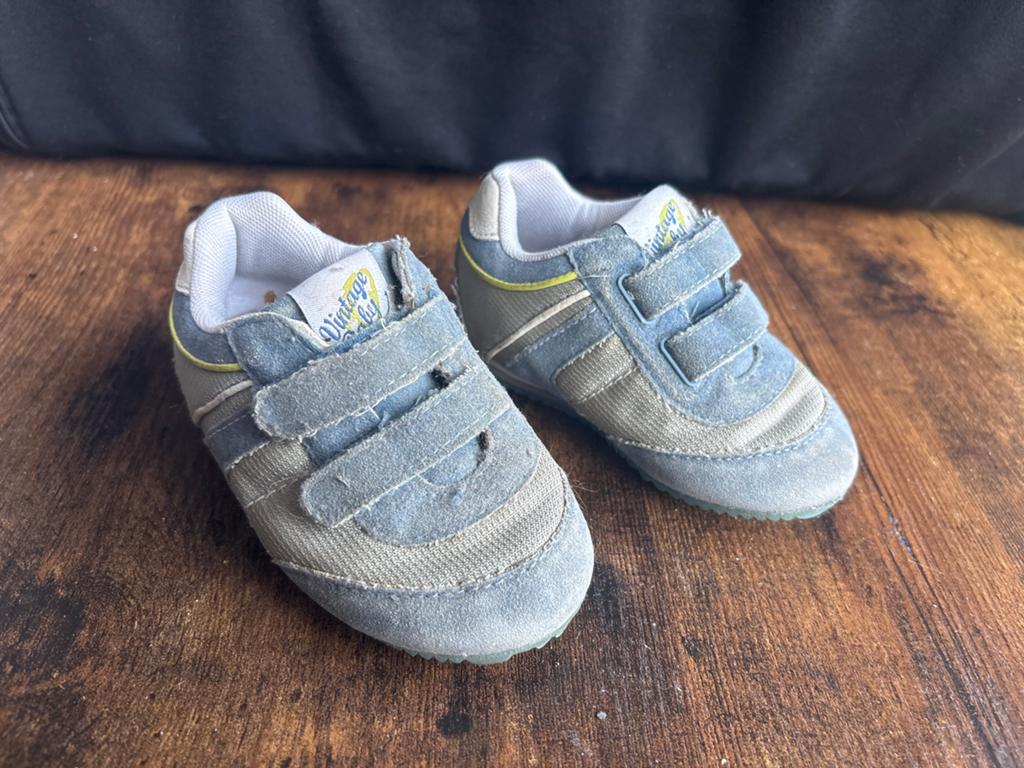 Zara vintage look sneakers schoenen maat 23, Ophalen of Verzenden, Gebruikt, Jongen of Meisje, Schoenen