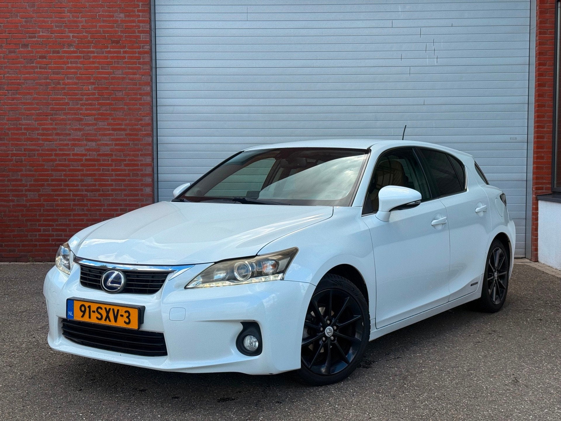 Lexus CT 200h Business Line Pro| LEER | NAVI| NEW APK| CAMER, Auto's, Lexus, 4 cilinders, Automatische klimaatregeling, Wit, Nieuw