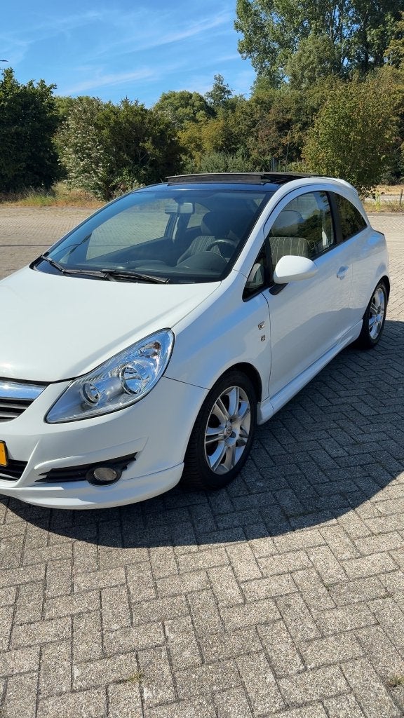 Opel Corsa 1.4 16V 3D 2010 Wit, Voorwielaandrijving, Stof, 40 €/maand, 1398 cc