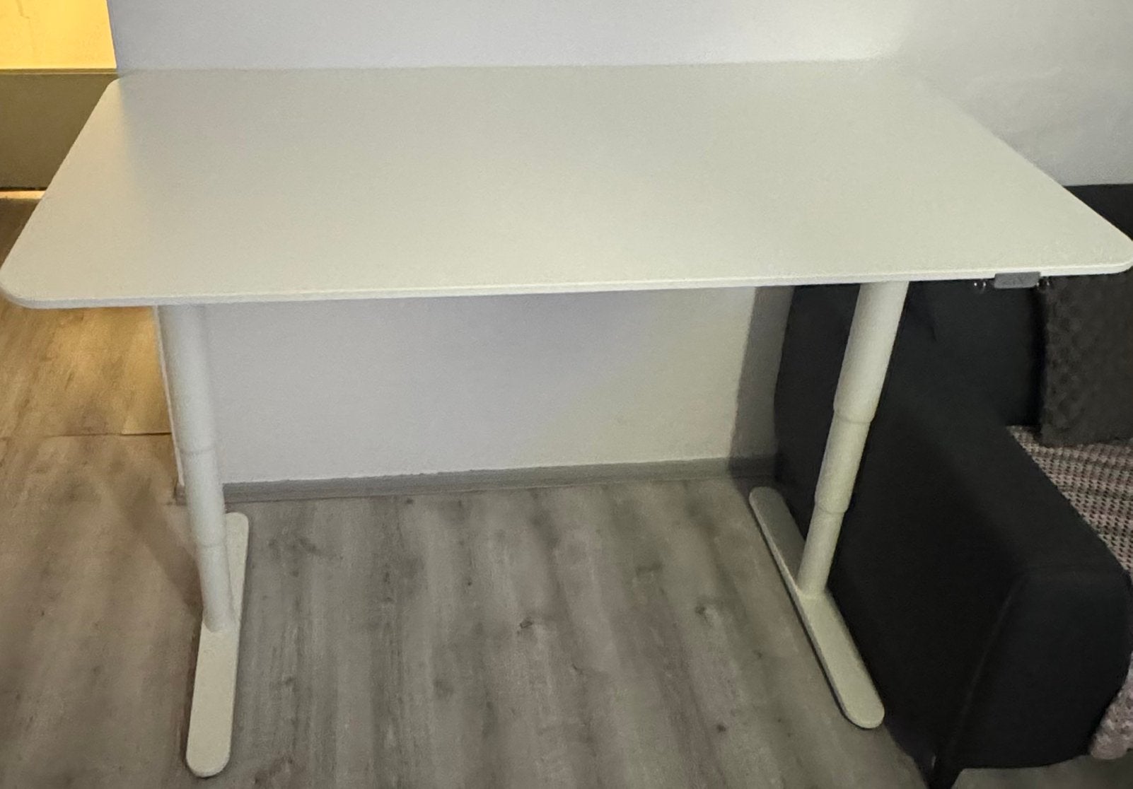 IKEA BEKANT elektrisch zit-sta bureau, Ophalen, Elektrisch, Zo goed als nieuw