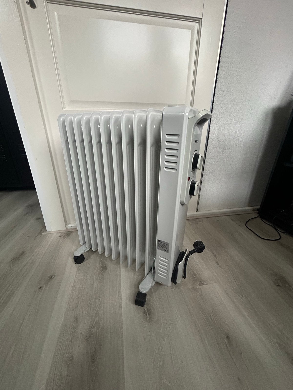 Sencys Oliegevulde Radiator 2500W - Zo goed als nieuw, Ophalen, Radiator, Zo goed als nieuw, 60 tot 150 cm