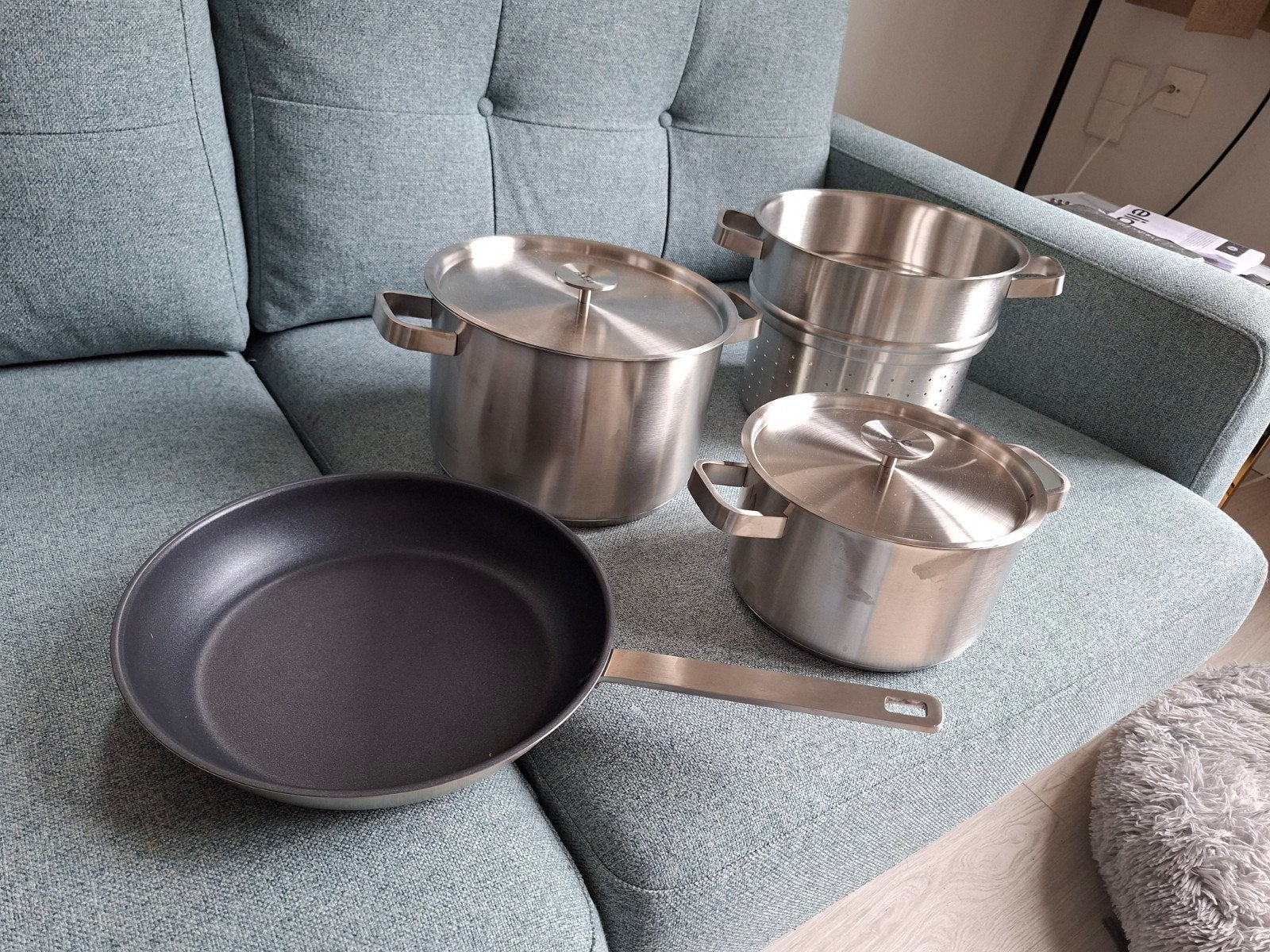 AEG Pannenset - Kookpan, Braadpan, Koekenpan, Stoominzet, Met deksel, Pannenset, Ophalen of Verzenden, Zo goed als nieuw