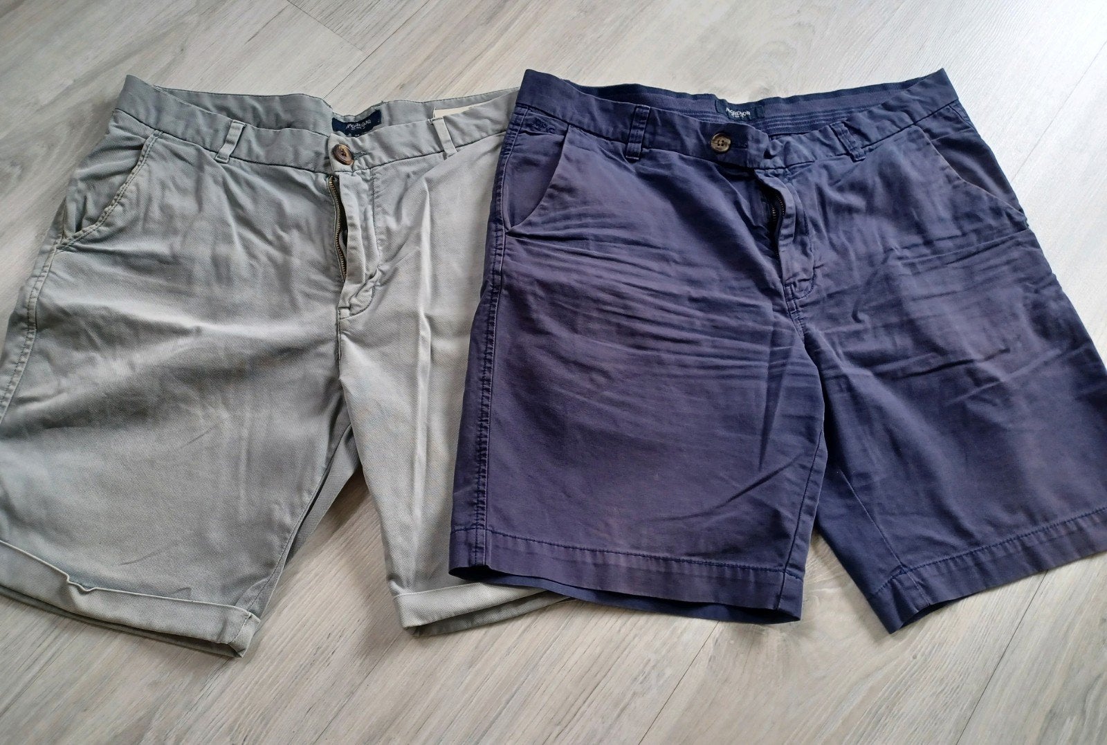 2 Korte broeken Mc Gregor maat 34, Ophalen of Verzenden, Zo goed als nieuw, Blauw