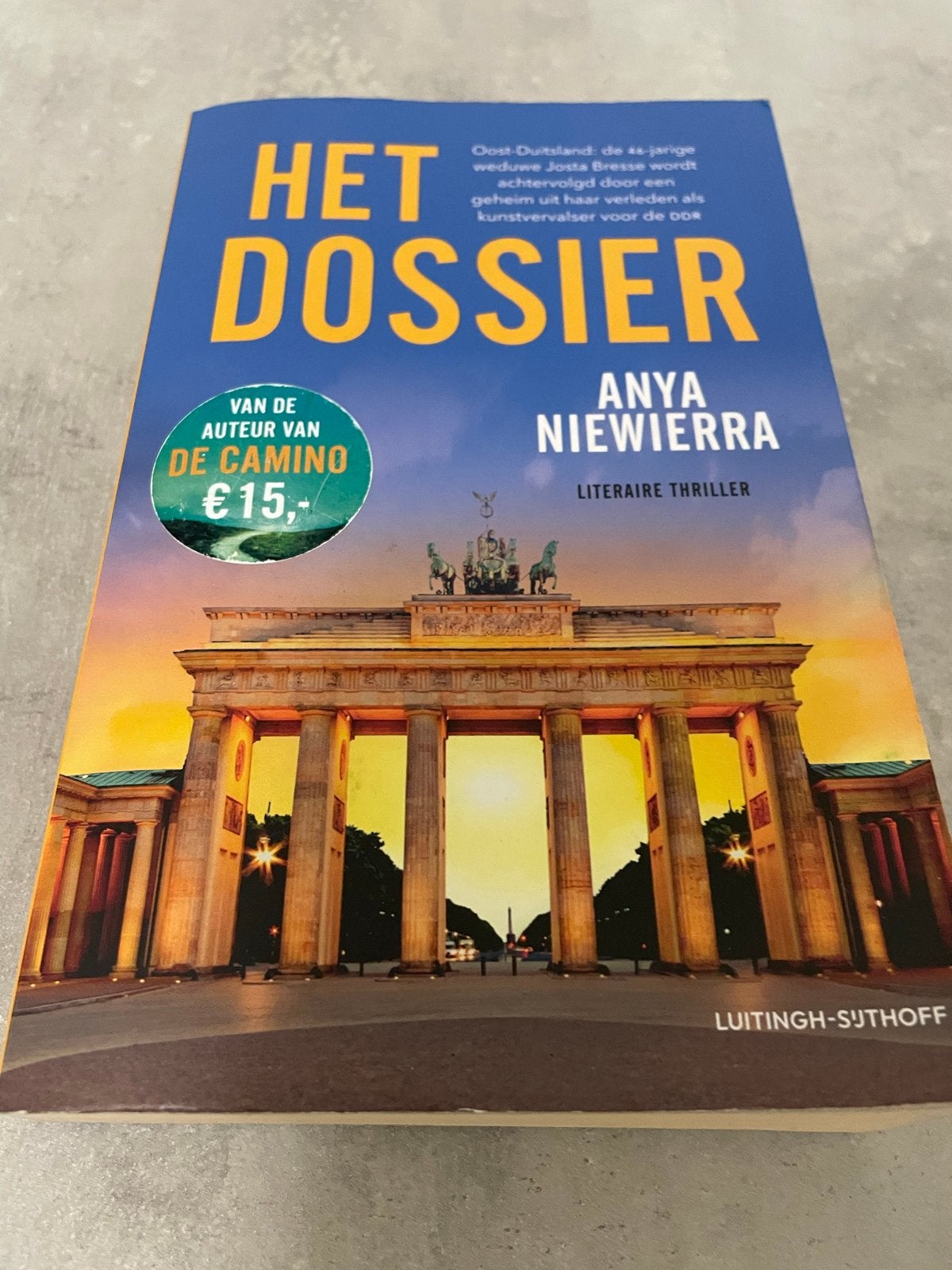 Het Dossier - Anya Niewierra (Literaire Thriller), Ophalen, Gelezen, Nederland