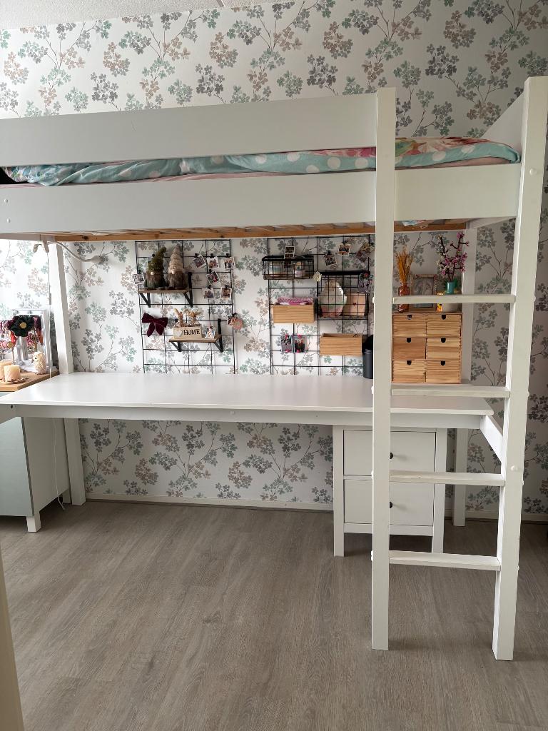 Hoogslaper wit, met bureau ( bed is uit elkaar !!! ), Ophalen, Gebruikt, Hoogslaper
