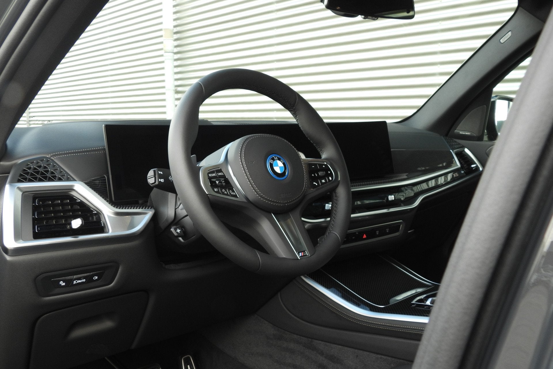BMW X5 xDrive50e M Sport Automaat / Trekhaak / Panoramadak /, Auto's, BMW, Automaat, Leder, Bedrijf, Hybride Elektrisch/Benzine
