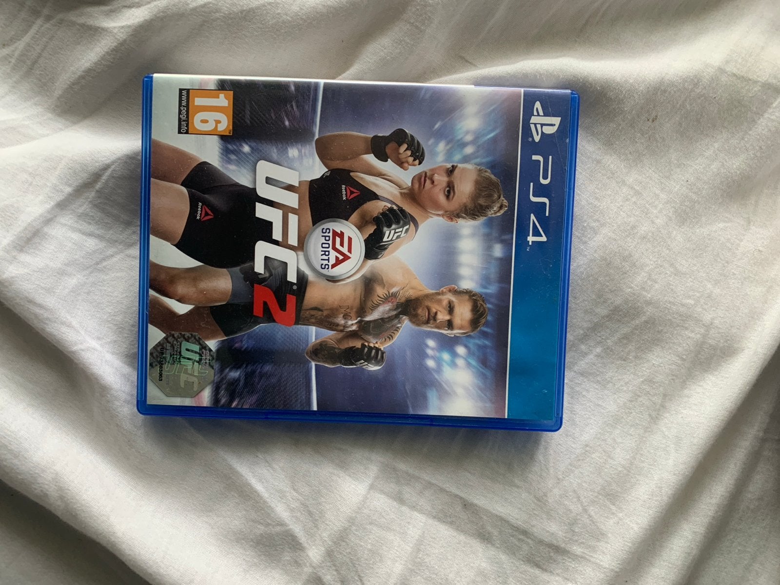 PS4 Games: FIFA 15, 16, 18, 19, UFC 2, Call of Duty MW, Spelcomputers en Games, Games | Sony PlayStation 4, Gebruikt, Vanaf 18 jaar