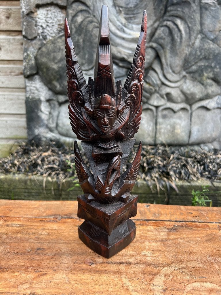 Garuda hindoeïstisch houtsnijwerk beeld Garuda, Ophalen of Verzenden, Handgemaakt, 20 - 50 cm, Beeld