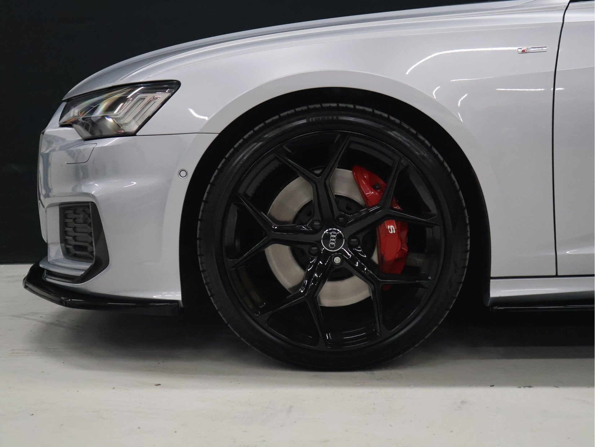 Audi A6 Avant 55 TFSI e quattro Competition [MAXTON DESIGN,, Auto's, Automaat, Dealer onderhouden, Gebruikt, 4 cilinders