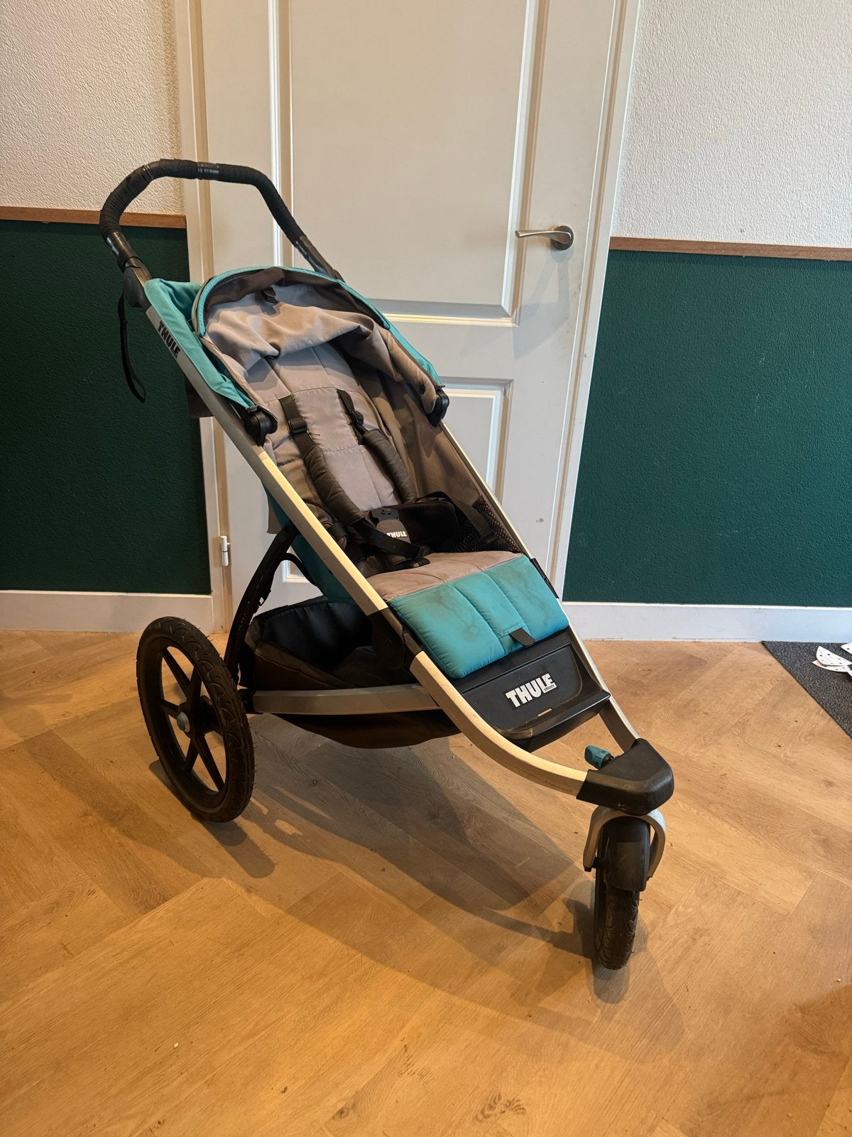 Thule Urban Glide 2 Jogger Kinderwagen, Kinderen en Baby's, Kinderwagens en Combinaties, Gebruikt, Luchtbanden, Ophalen, Kinderwagen