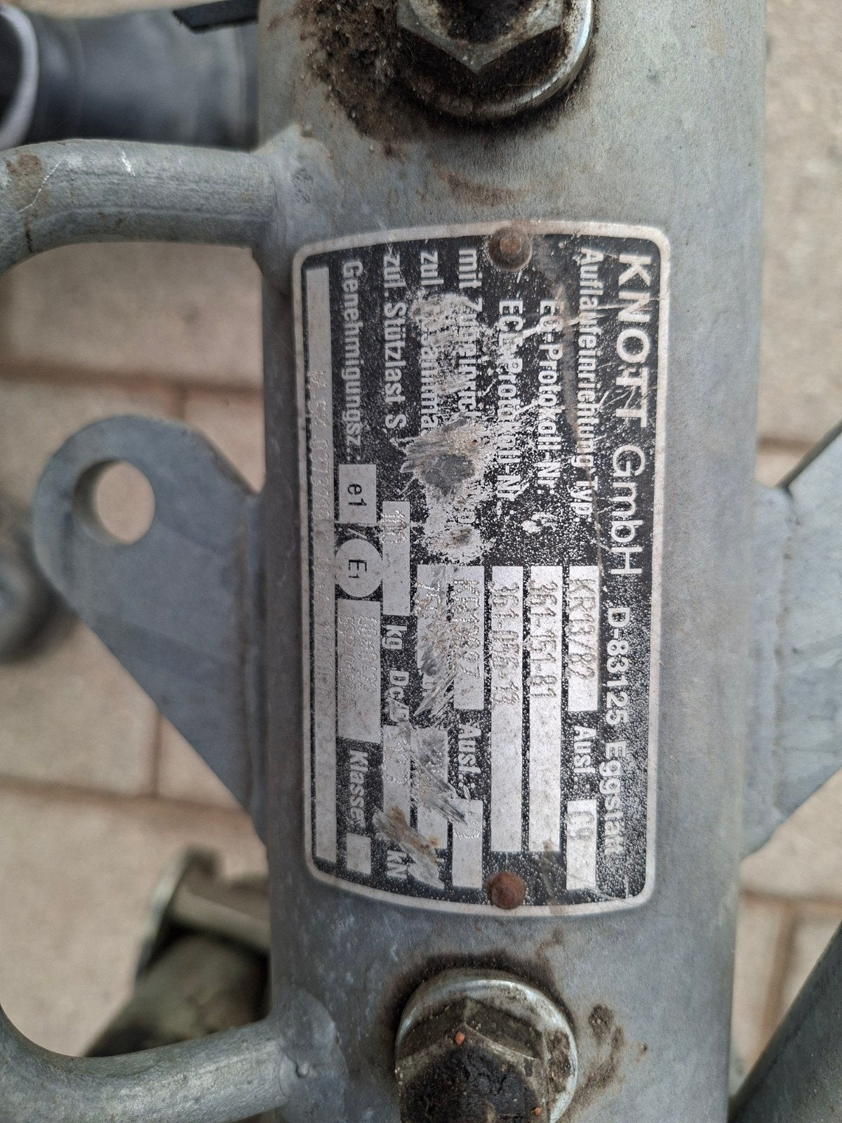 aanhanger onderstel, Ophalen
