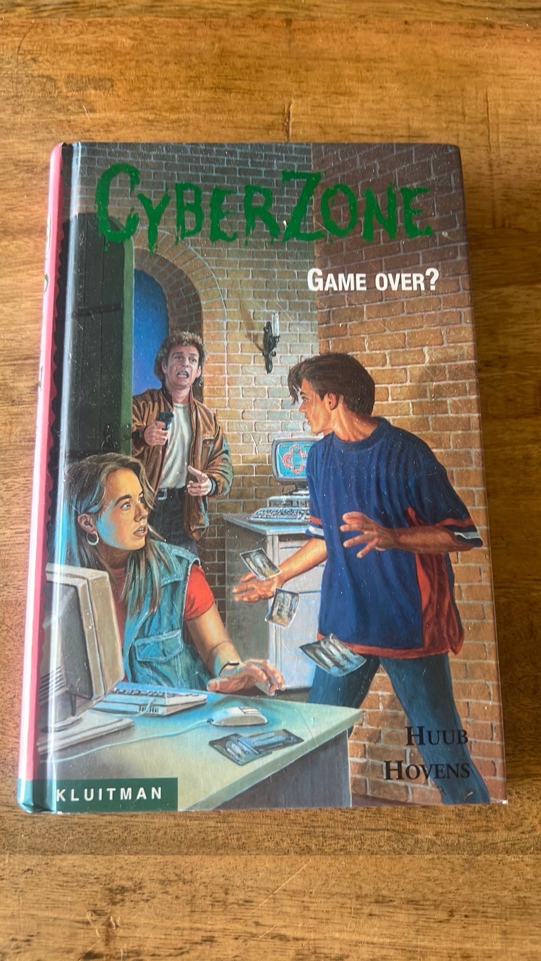 Cyberzone, Game over?, Boeken, Ophalen of Verzenden, Gelezen