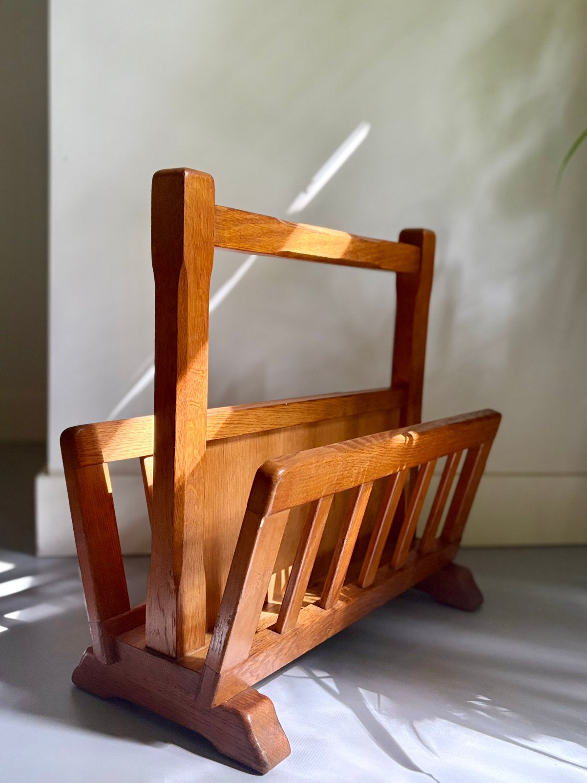 Prachtige vintage mid-century houten lectuurbak, Ophalen, Zo goed als nieuw