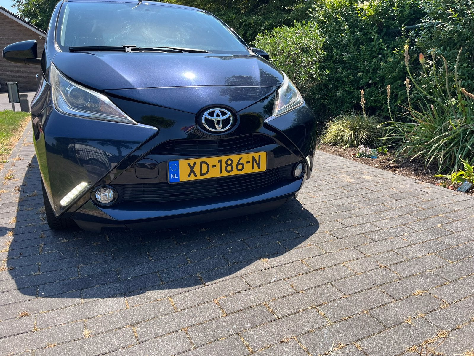 Toyota Aygo x Wave Cabrio 1.0 12V Vvt-i Ddrs 2015 Blauw, Auto's, Toyota, Voorwielaandrijving, 24 km/l, Handgeschakeld, Particulier