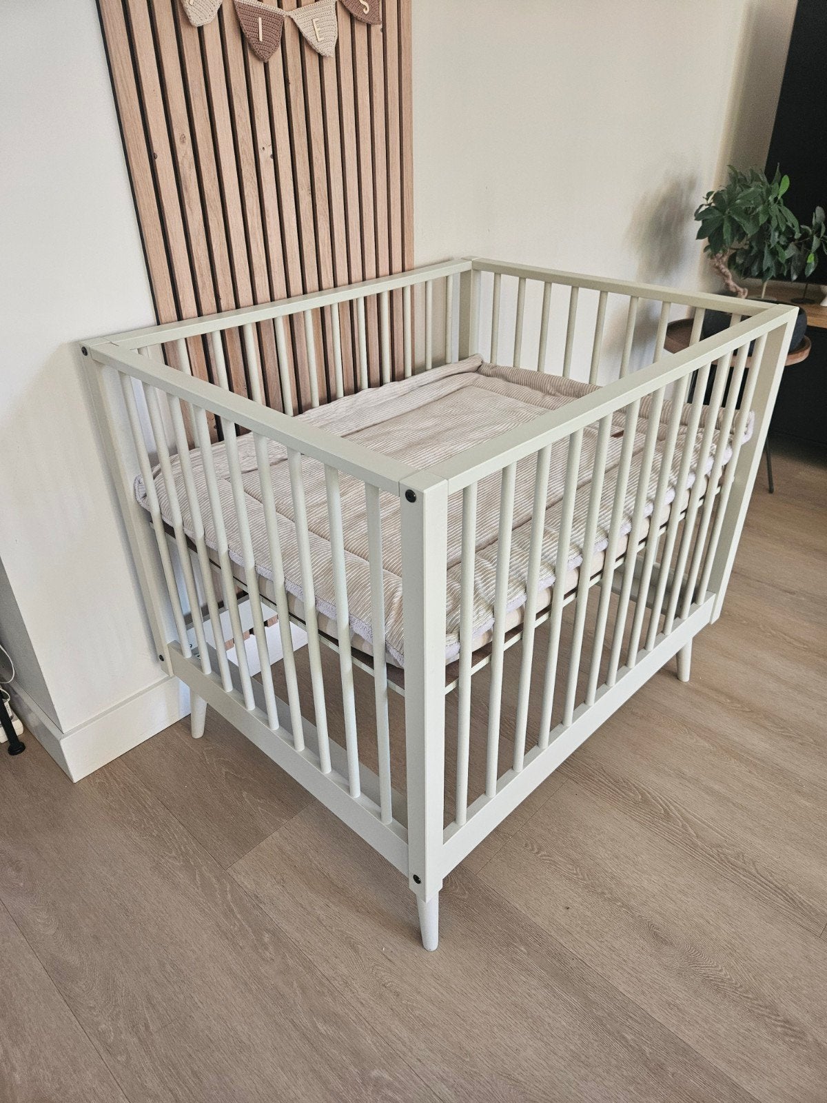 Europe Baby box met matras en hoeslaken (alles als nieuw!), Ophalen, Zo goed als nieuw, Rechthoekig, In hoogte verstelbaar
