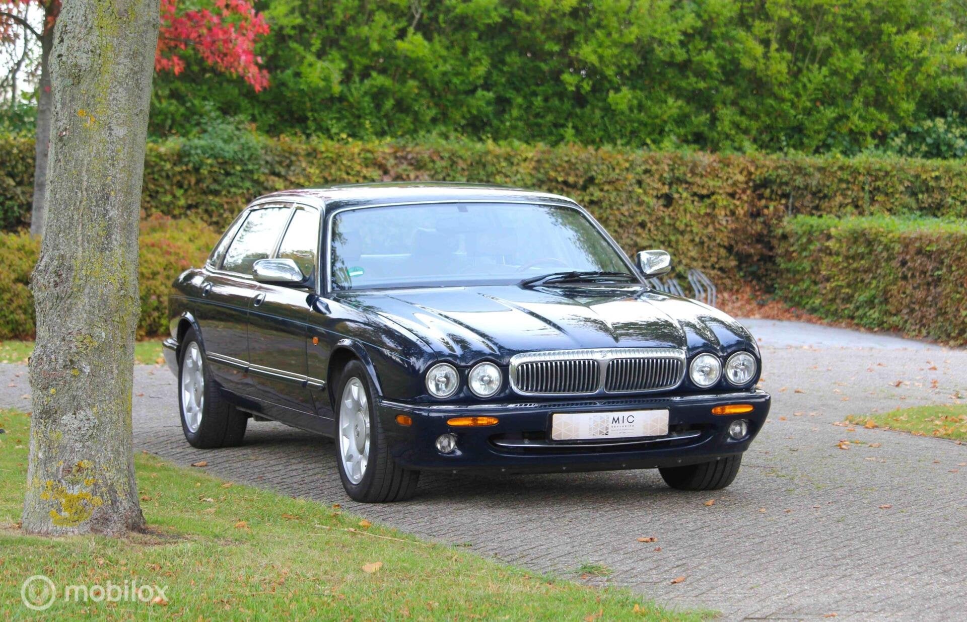 Daimler 4.0 Supercharged | Gereviseerde motor | Inruil Mog., Auto's, Achterwielaandrijving, Gebruikt, 1770 kg, Blauw