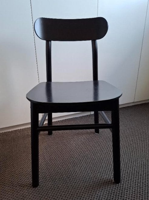 Zwarte houten IKEA stoelen (4 stuks), Huis en Inrichting, Stoelen, Ophalen, Gebruikt, Zwart, Vier