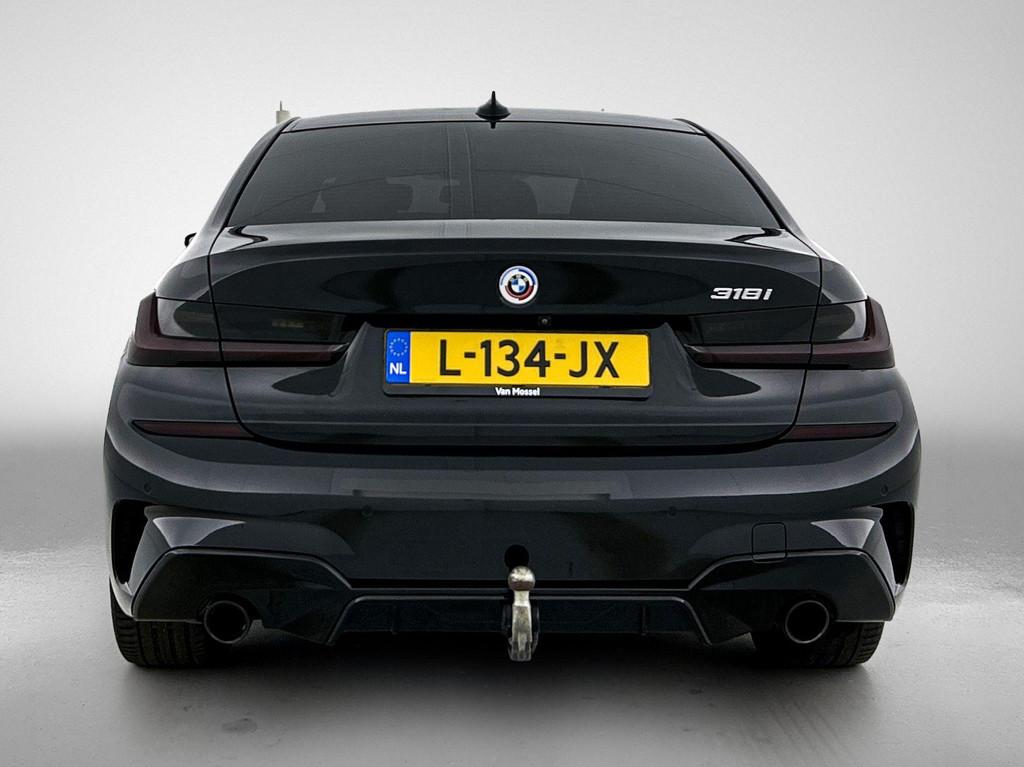 BMW 3-serie 318i Business Edition | M-SPORT PAKKET | HALF LE, Automaat, Gebruikt, 1465 kg, Zwart