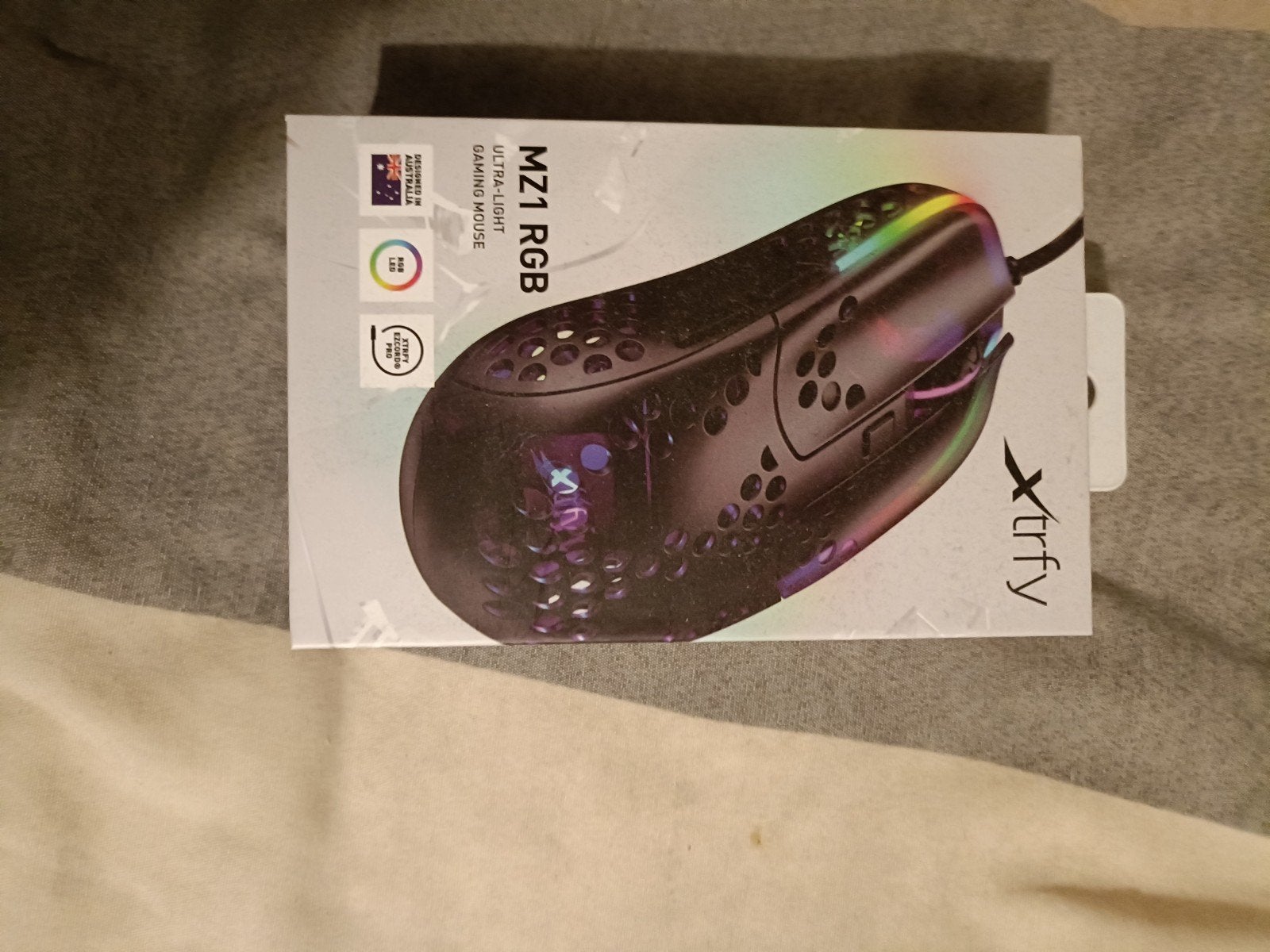 Xtrfy MZ1 RGB Gaming Muis - Zo goed als nieuw, Computers en Software, Muis, Ergonomisch, Ophalen of Verzenden, Zo goed als nieuw