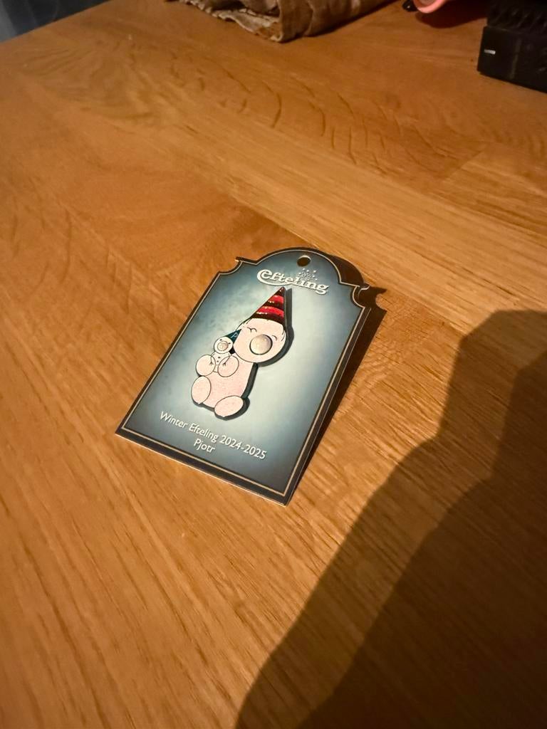 Efteling - Pin Winter 2024 / 2025, Ophalen of Verzenden, Zo goed als nieuw, Button of Speldje