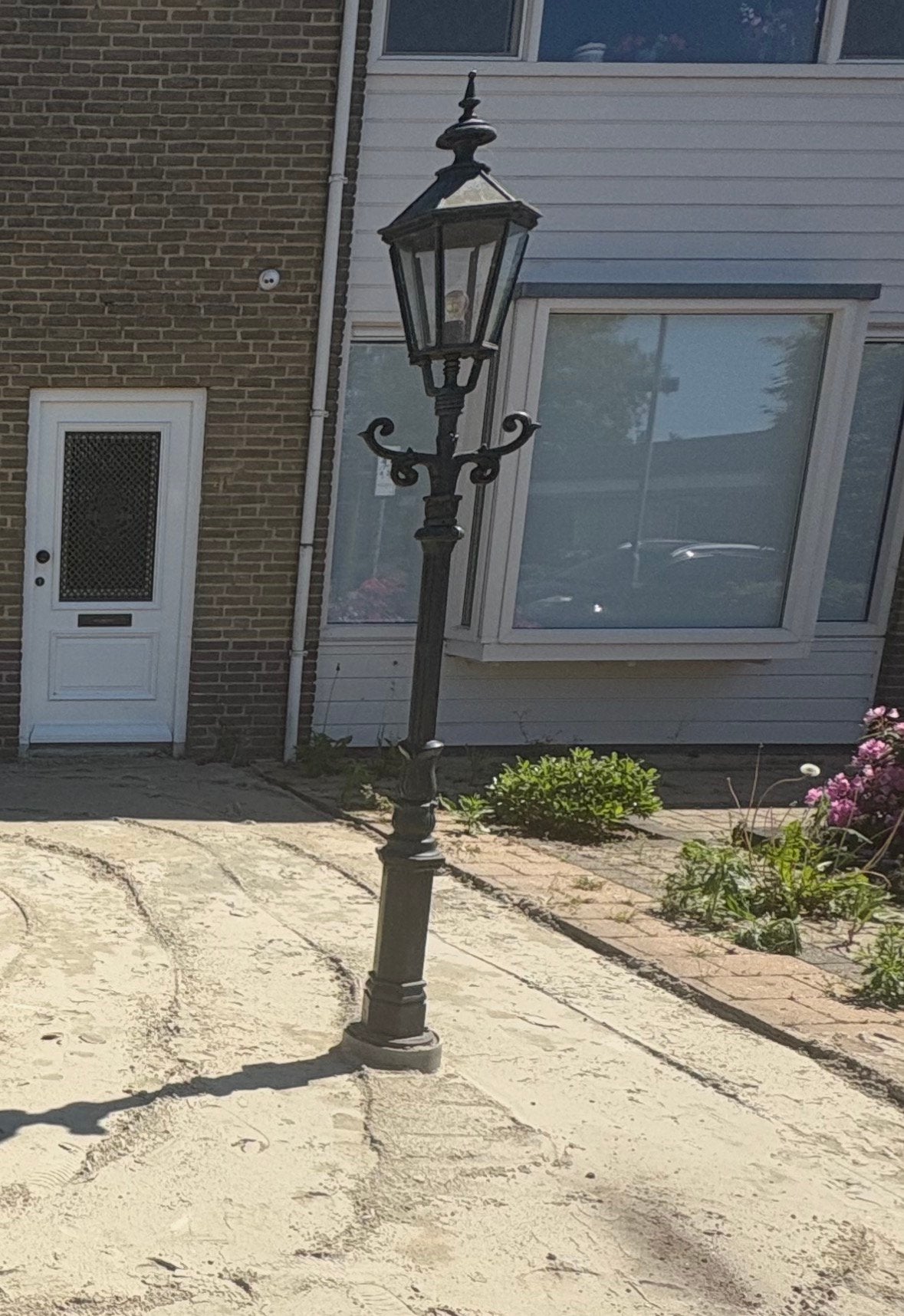 Giet ijzeren lantaarn paal, Tuin en Terras, Ophalen, Gebruikt, Staande lamp, Netvoeding