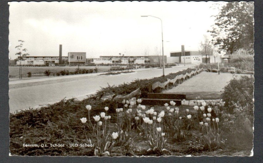 Oude Ansicht - Eenrum O. L. School - ULO School 1964 - Gr, Verzamelen, Ophalen of Verzenden, 1960 tot 1980, Gelopen, Groningen