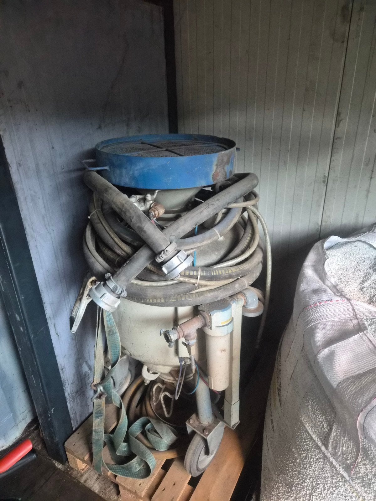 Complete Straalinstallatie: Schroefcompressor, Droger, Vat, Doe-het-zelf en Verbouw, Ophalen
